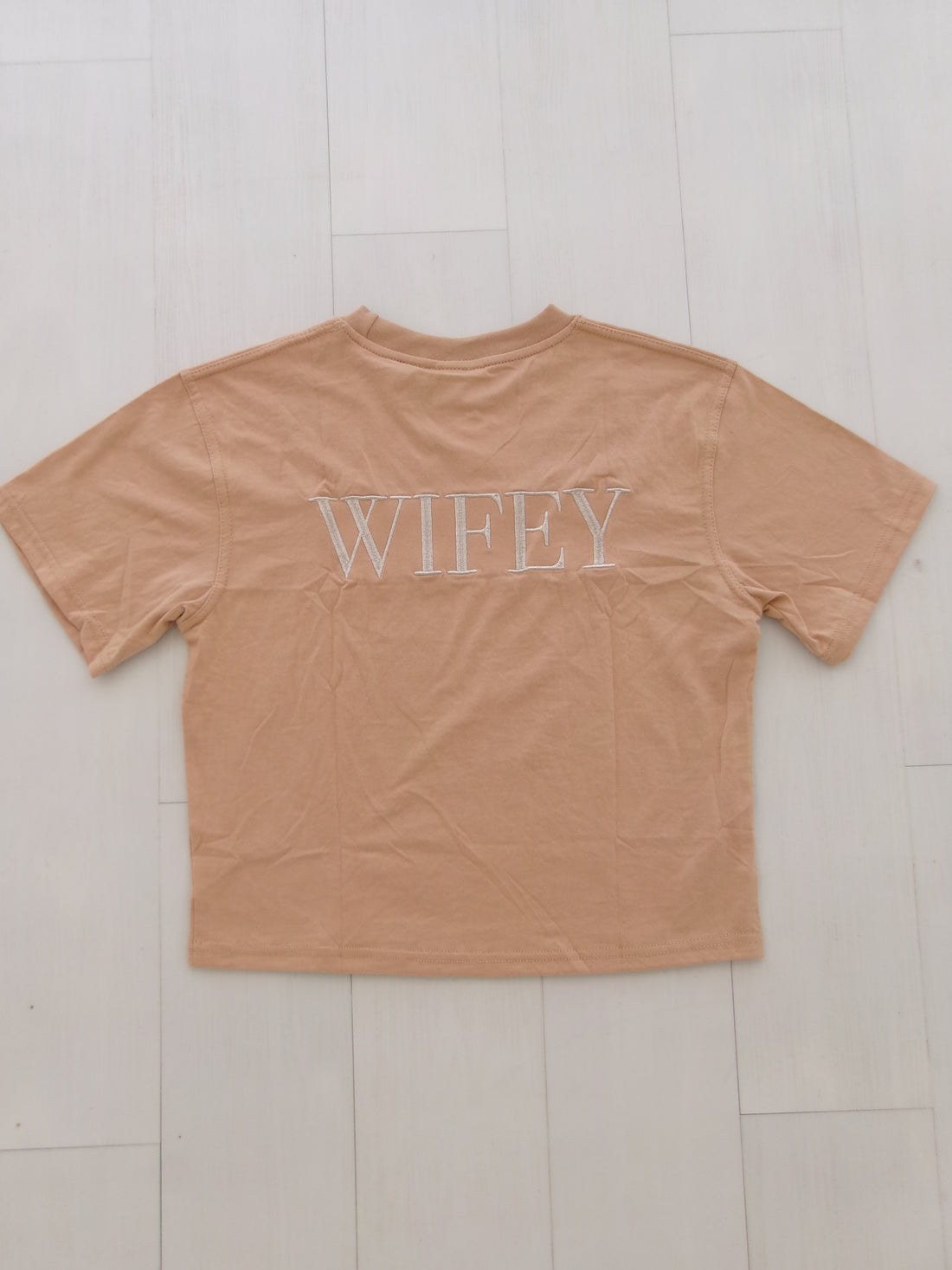 'Wifey on The Way' Tee | Desert Tan