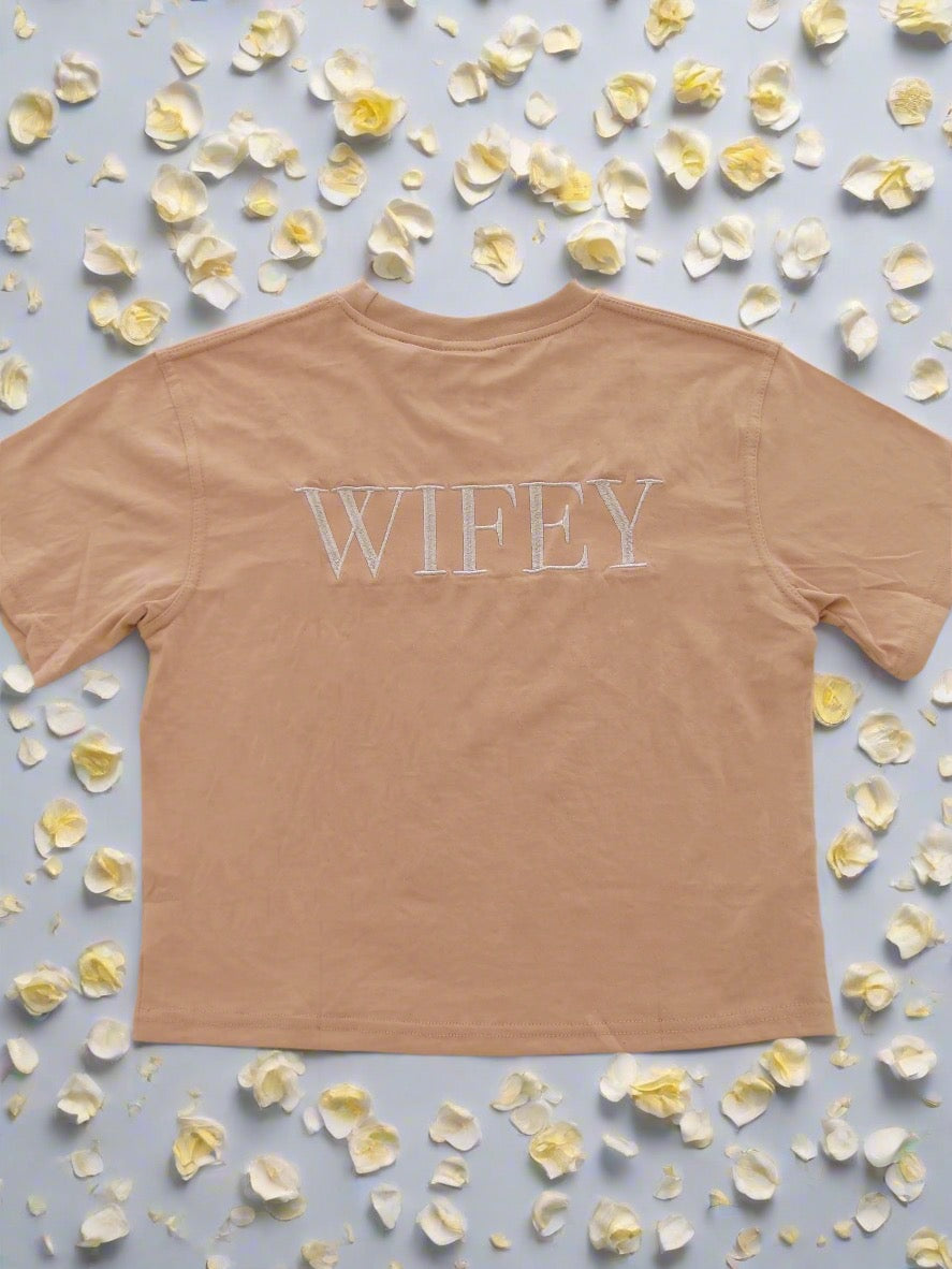 'Wifey on The Way' Tee | Desert Tan