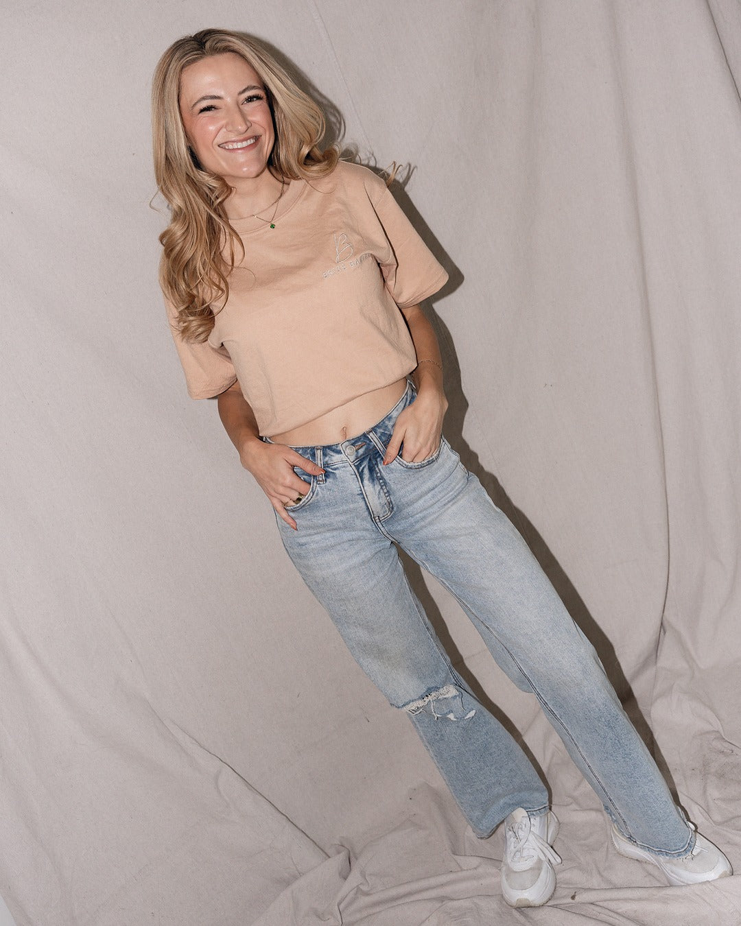 'Wifey on The Way' Tee | Desert Tan